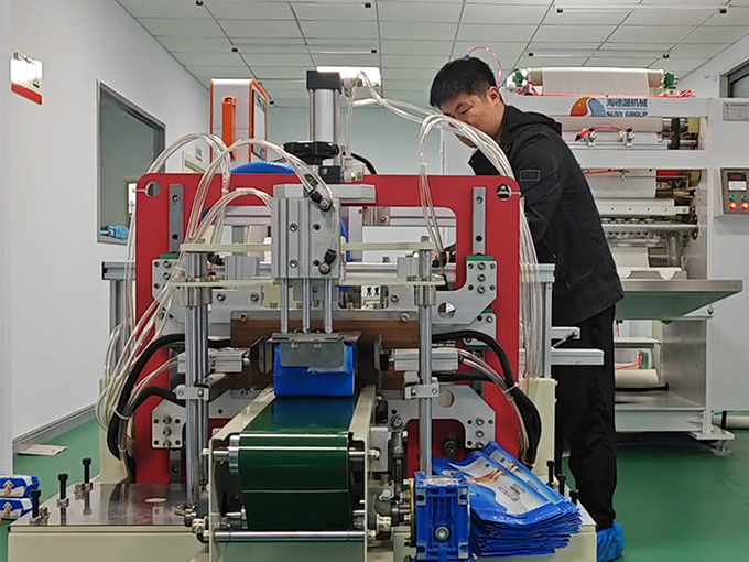 山西三排洗臉巾機(jī)器現(xiàn)場(chǎng)